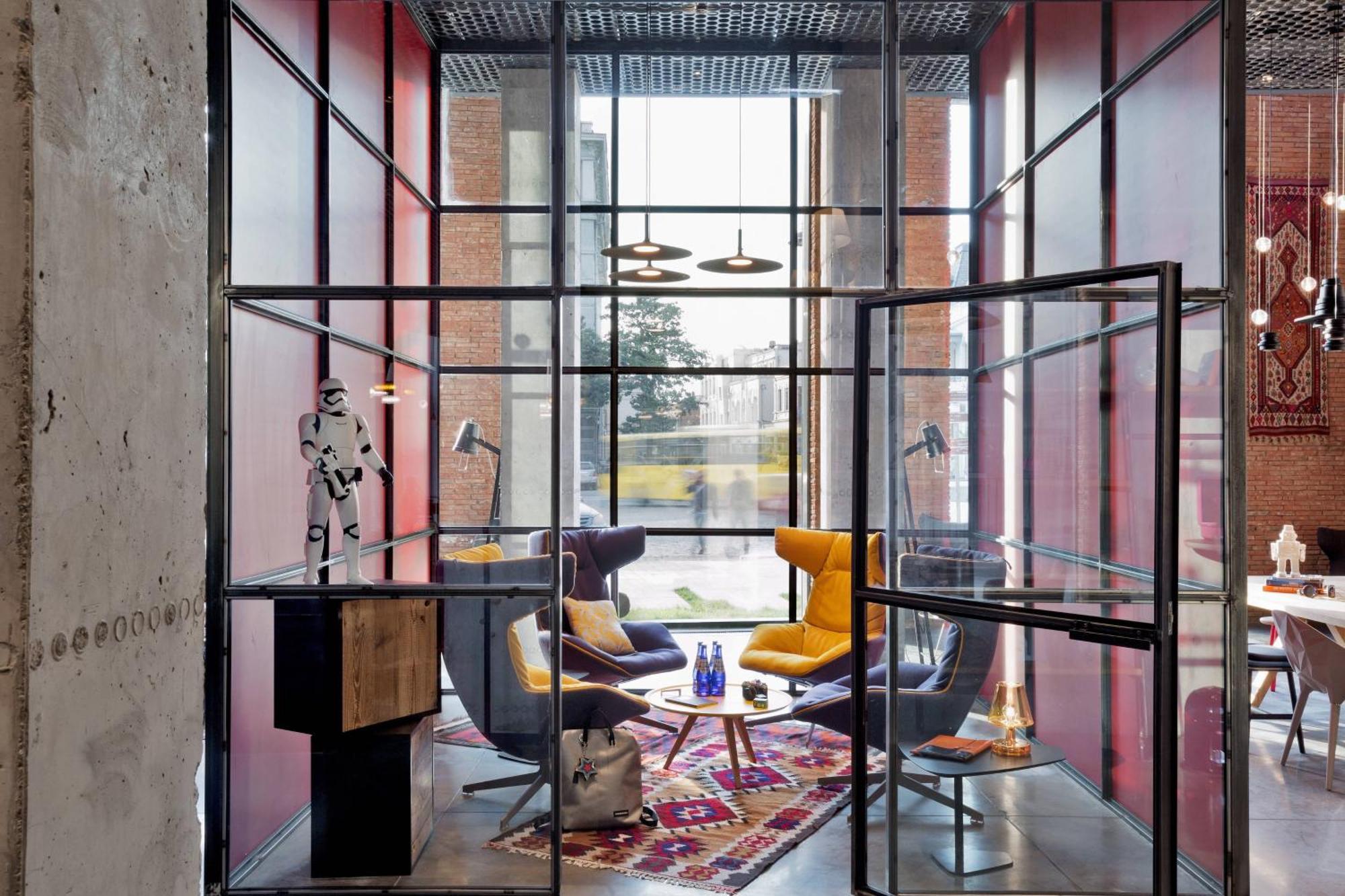 โมซี ทบิลิซี Hotel Tbilisi ภายนอก รูปภาพ